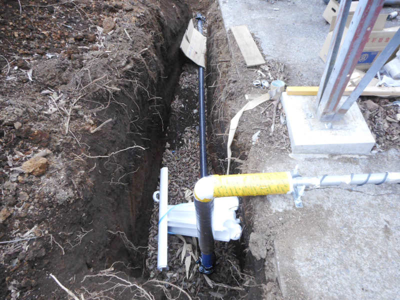 貯水槽と水道本管の接続
